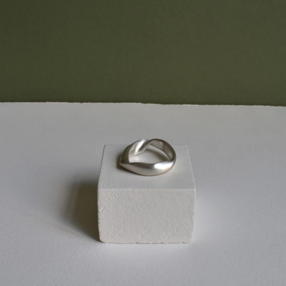 Ribbon Ring
